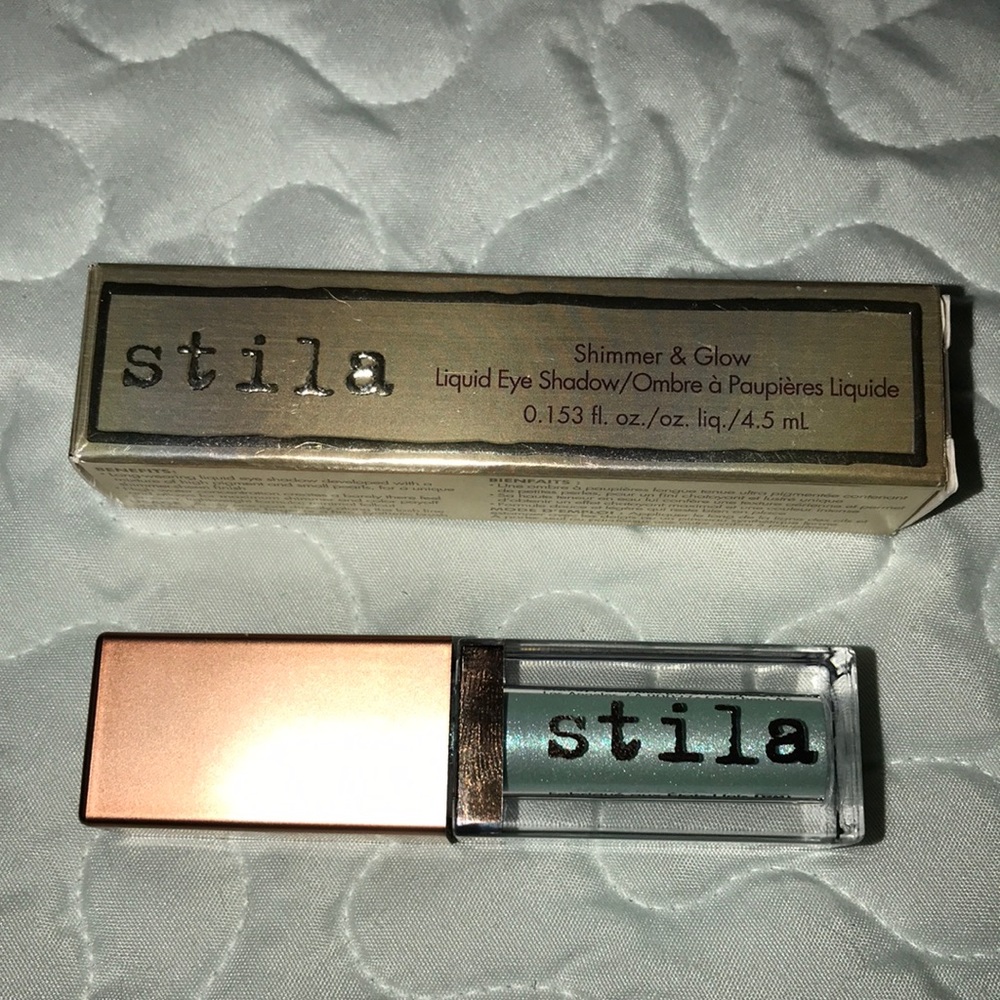 Stila Shimmer & Glow  color is Freedom